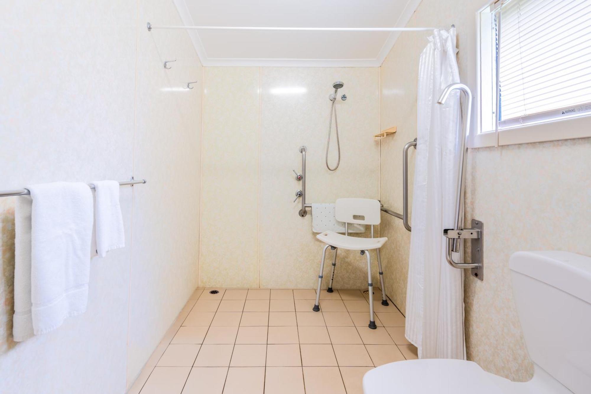 Tasman Holiday Parks - Albany Room photo